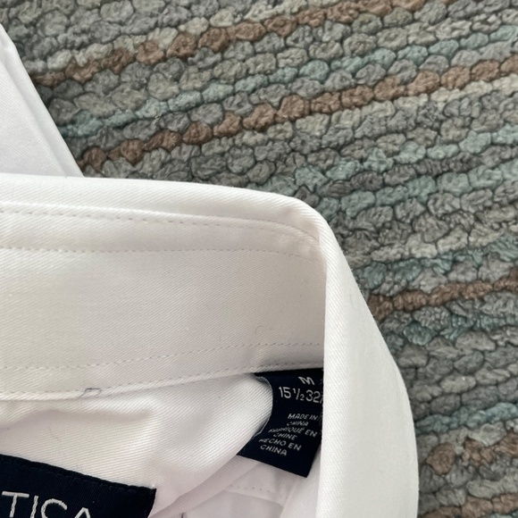 Men's Dress Shirt Nautica - White NEW WITH TAGS - Picture 3 of 4